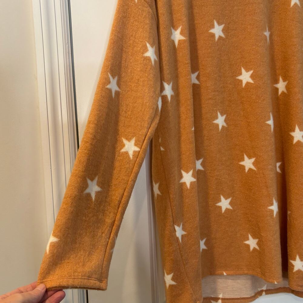 Grateful Hearts Women’s Star Print Oversized Tunic Top Medium - Picture 3 of 6